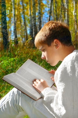 كيف تحبب القراءة إلى ابنائك (من السادسة إلى السادسة عشر)
